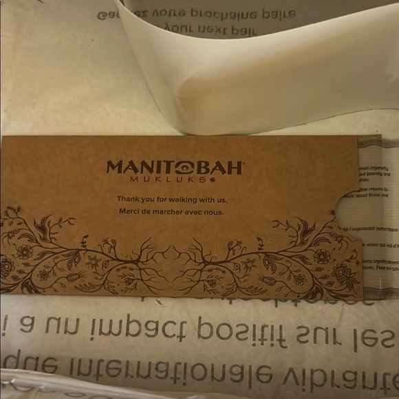 Manitobah Mukluks Women's Brown Winter Boots  NWT - Picture 6 of 7